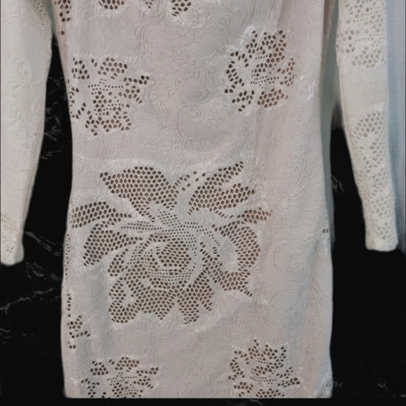 Va Va Voom White Eyelet Off Shoulder Dress size Medium - Picture 7 of 12